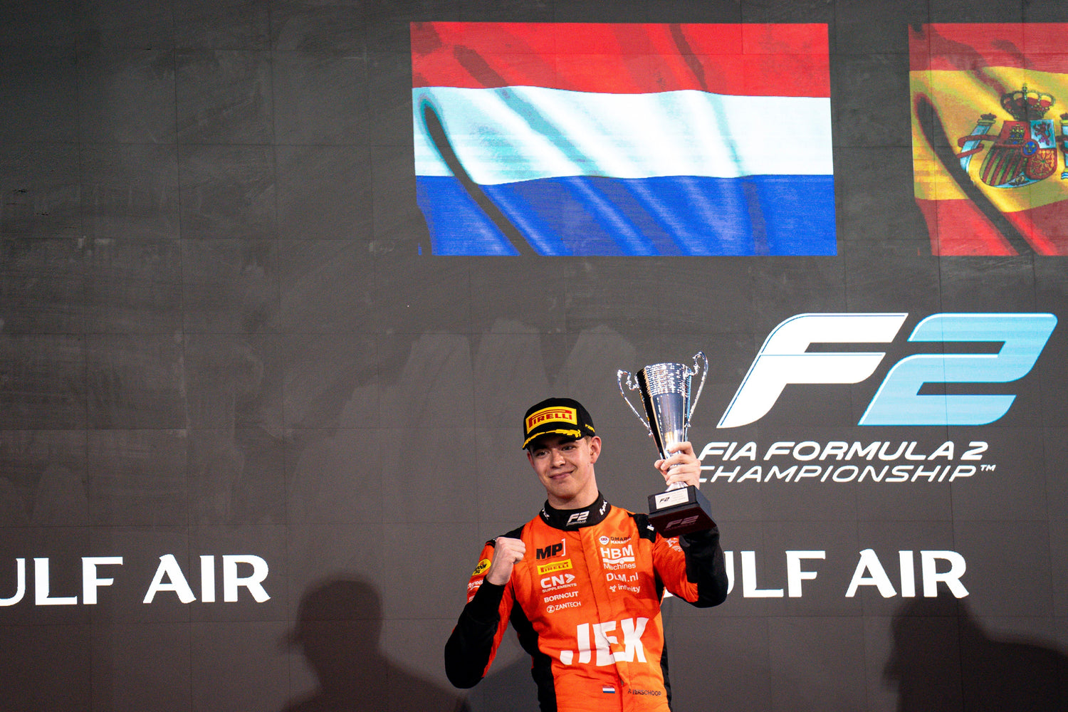 Richard Verschoor pakt podium in Formule 2-sprintrace in Bahrein